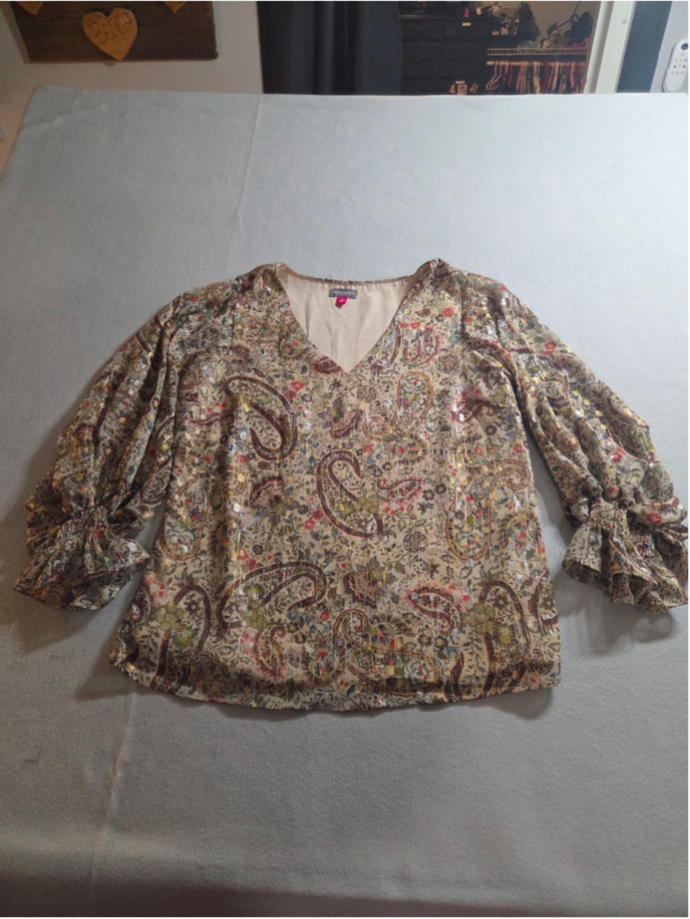 Women's Vince Camuto Paisley Blouse Size S Beige Gold Long Sleeve